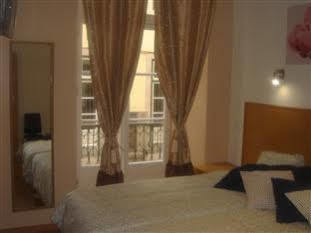 Downtown Guest House ลิสบอน ภายนอก รูปภาพ
